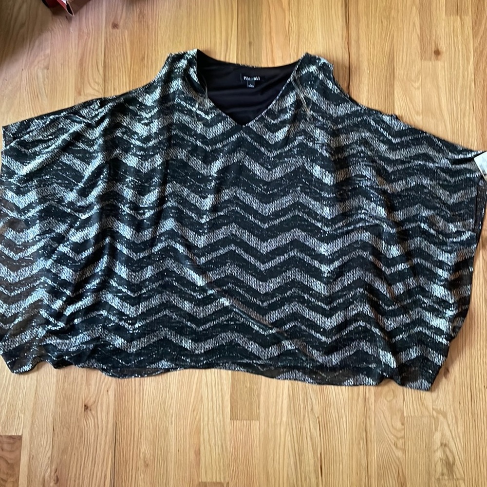 Women’s Dressbarn Rob & Ali Batwing Blouse, Size L - BNWT - Make an Offer!